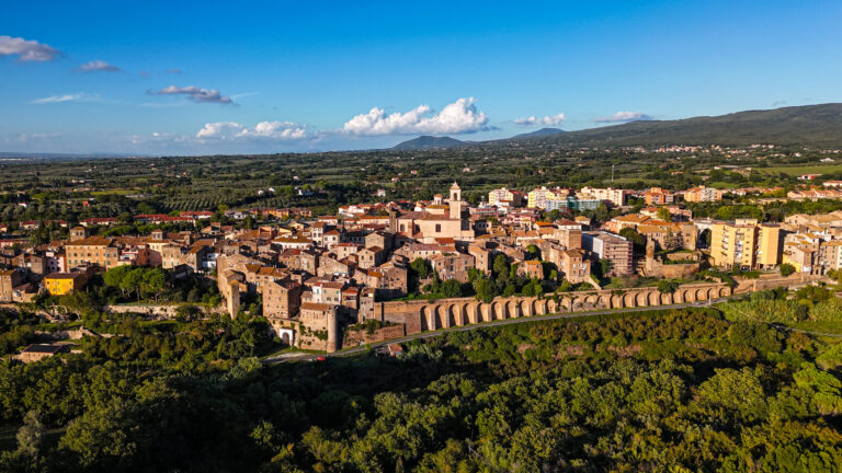 Foto del centro storico di Vetralla dall'alto